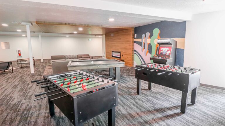 Private 1-4 Bedroom Student Apartments in Orem, UT | Axis